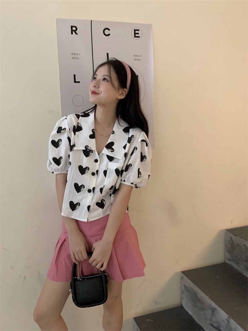 Real price Korean loose and thin short love shirt + high waist versatile skirt
