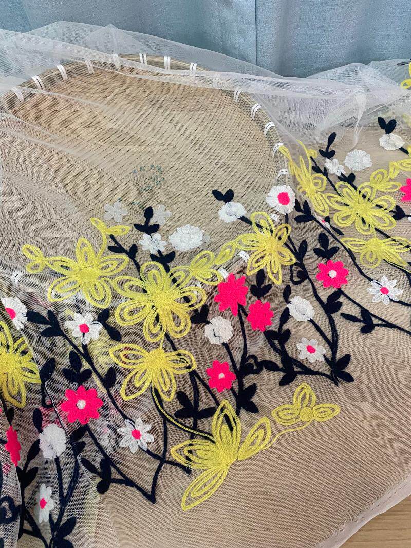 双边定位花朵藤蔓花毛线绣花盘花网纱蕾丝布料服装设计装饰diy
