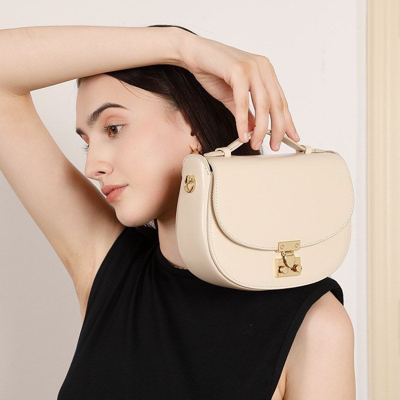 真皮高级感手提马鞍包女2025新款月牙包时尚手提斜挎小包百搭女包