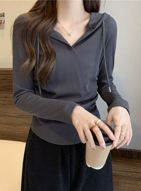 广州十三行女装灰色正肩长袖t恤女春秋季修身短款连帽打底衫上衣