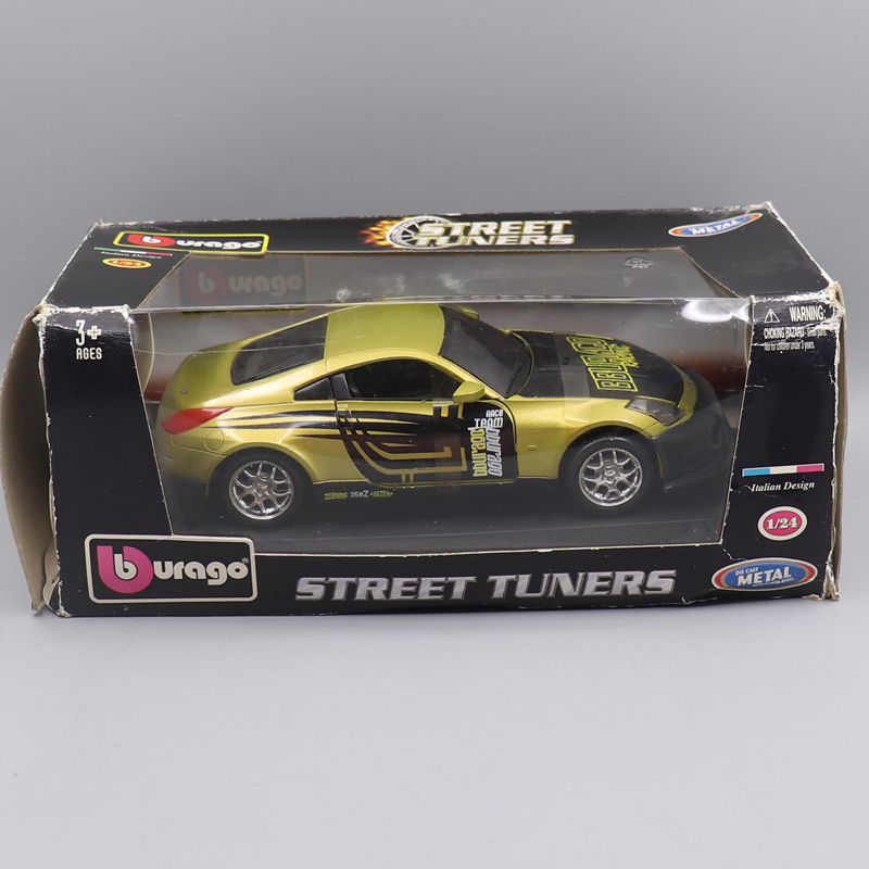 现货正版 BBURAGO 1/24 日产尼桑 350Z  合金仿真 汽车 成品模型 - 实物图