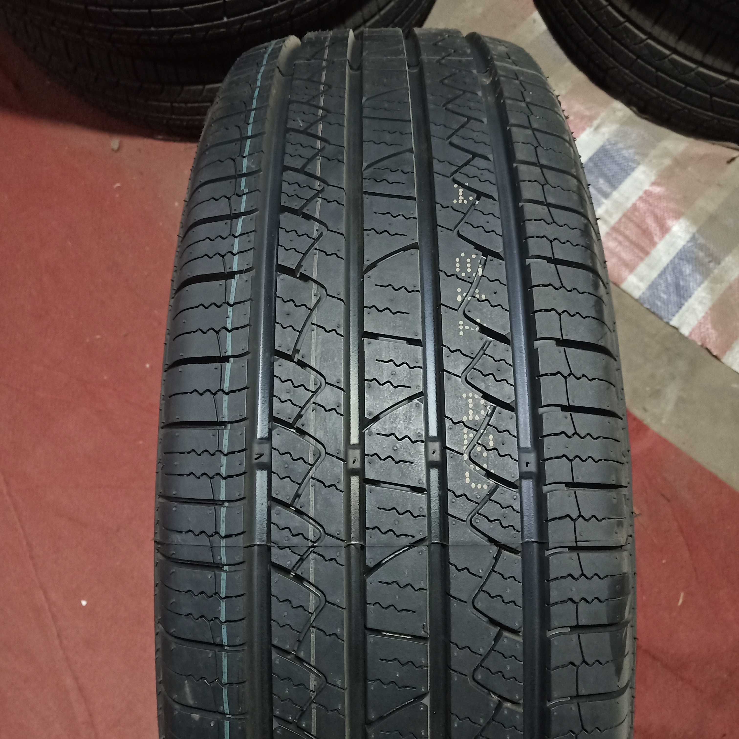 安驰轮胎245/60R18 105H AC828