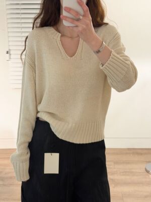 韩国东大门2026春新品comete时尚百搭V领长袖针织衫女