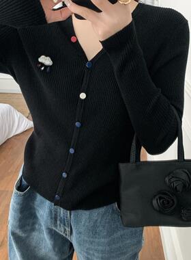胸前可拆卸云朵胸针彩色扣子装饰柔软亲肤羊毛黑色V领开衫