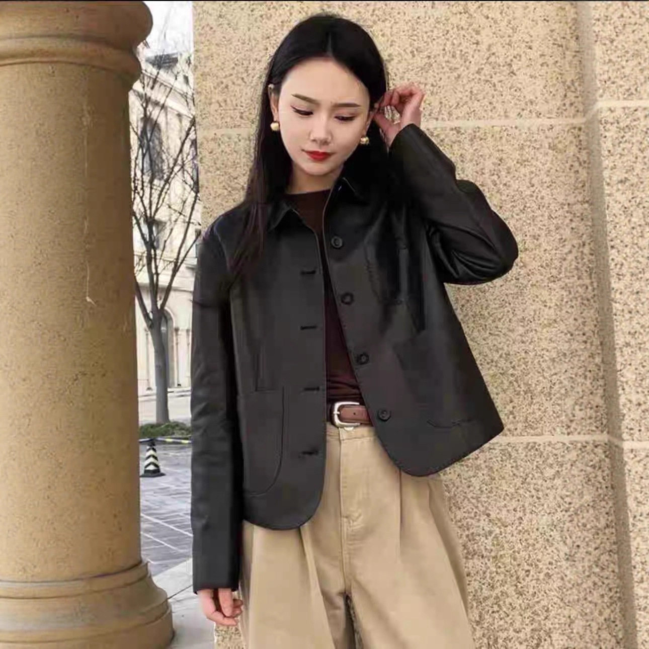 海宁秋季绵羊皮柔软细腻真皮衣女款方领显瘦春秋百搭气质休闲外套