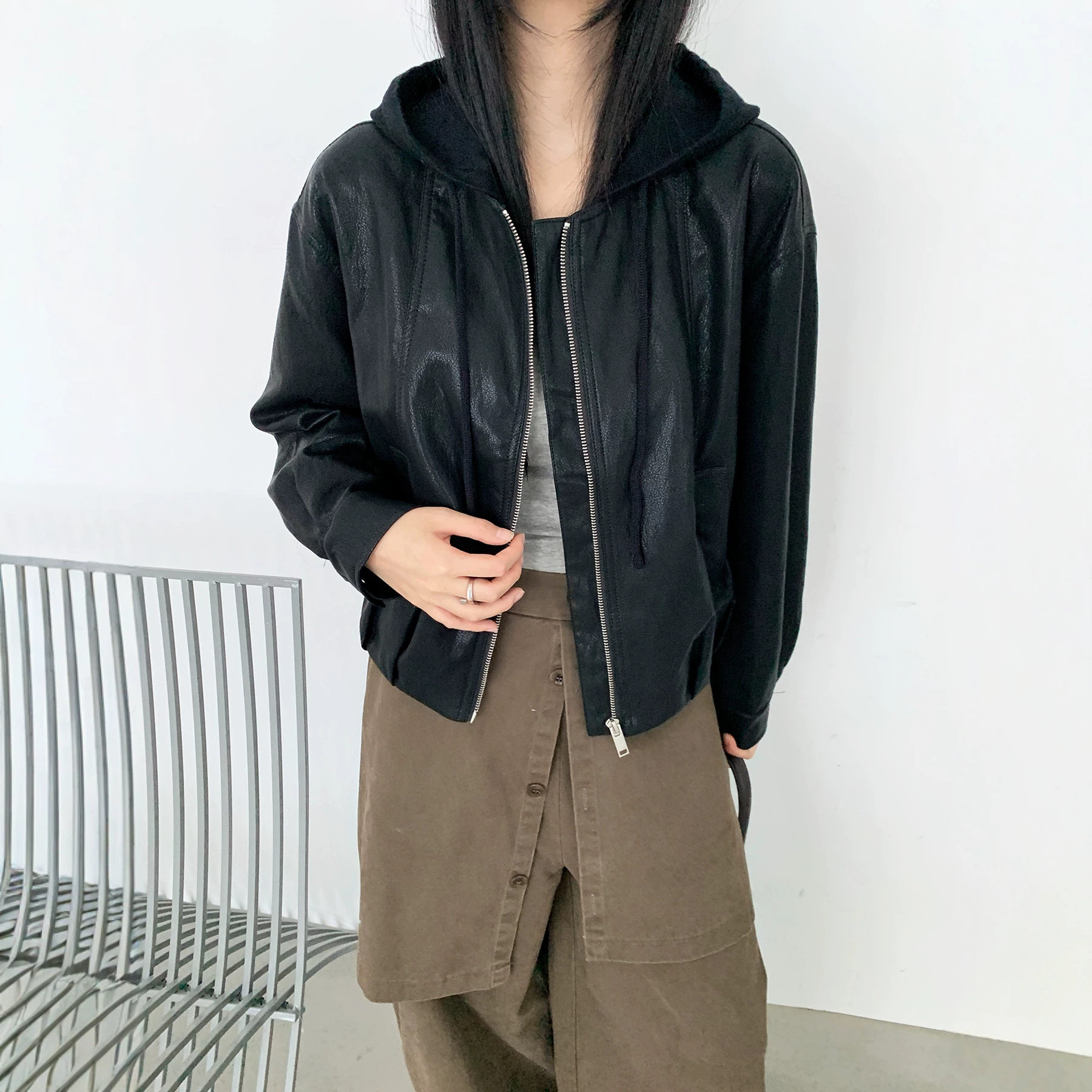 2026秋季新款皮衣外套女款韩版复古连帽帅气宽松休闲pu皮夹克短款