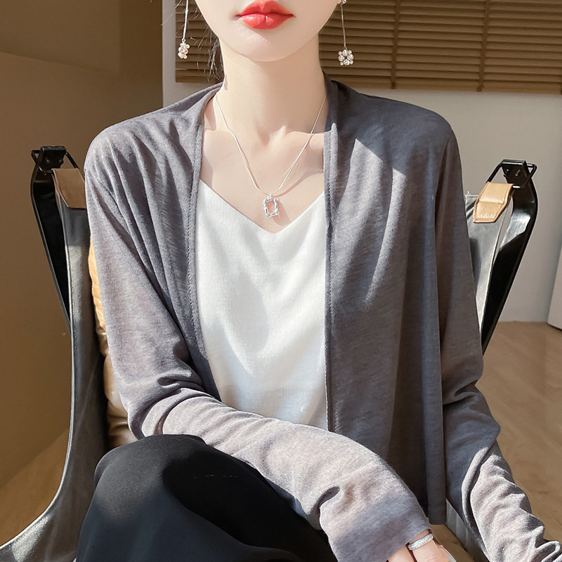 丝光毛针织衫女2026秋季短款宽松V领纯色简约开衫防晒空调衫上衣