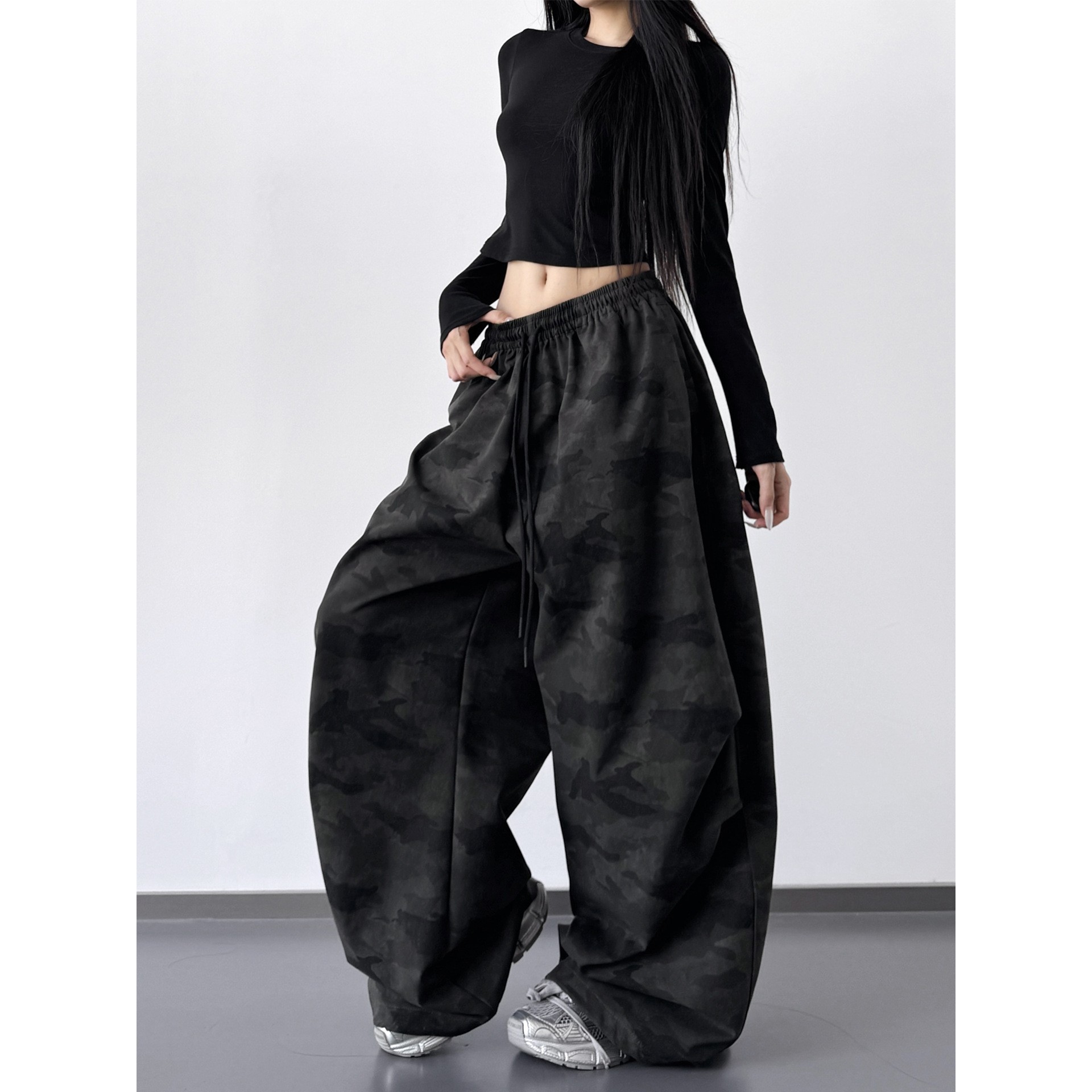 女装爆款弯刀裤女2026秋季新款高腰迷彩阔腿裤韩系穿搭时髦休闲裤,女装/女士精品,卫裤,淘宝优惠券,粉丝福利购,淘宝优惠卷