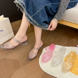 女士夏季 新款 塑料粗跟防滑凉拖鞋 包头时尚 百搭防臭外出 水晶凉鞋