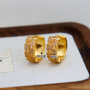 青岛黛美舒饰品心微镶锆石耳环女高级感气质百搭精致轻奢通勤耳饰