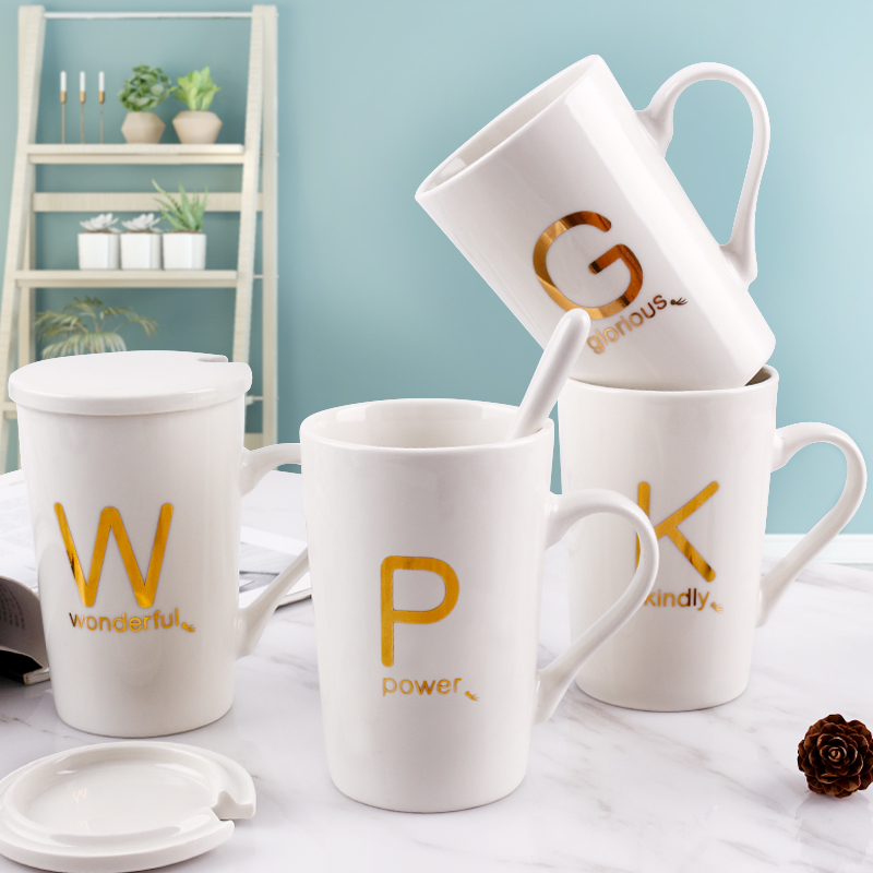 姓氏陶瓷字母女白色带盖勺马克杯