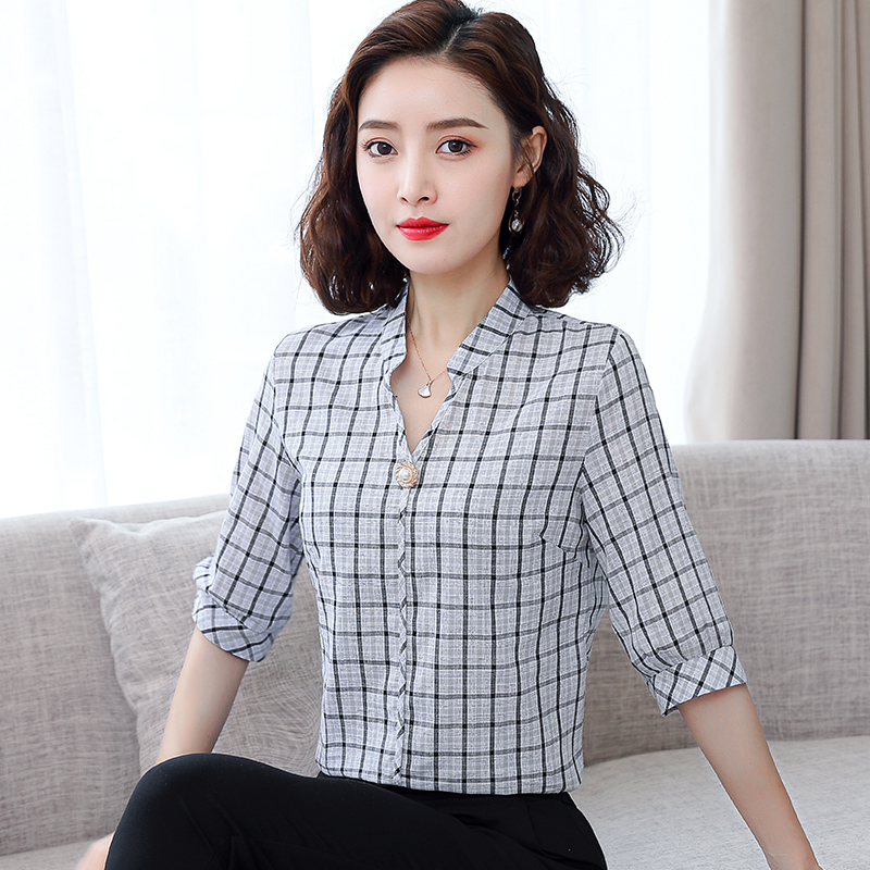 Real shot of a new three-dimensional check fashion professional wear 3 / 4 Sleeve Shirt