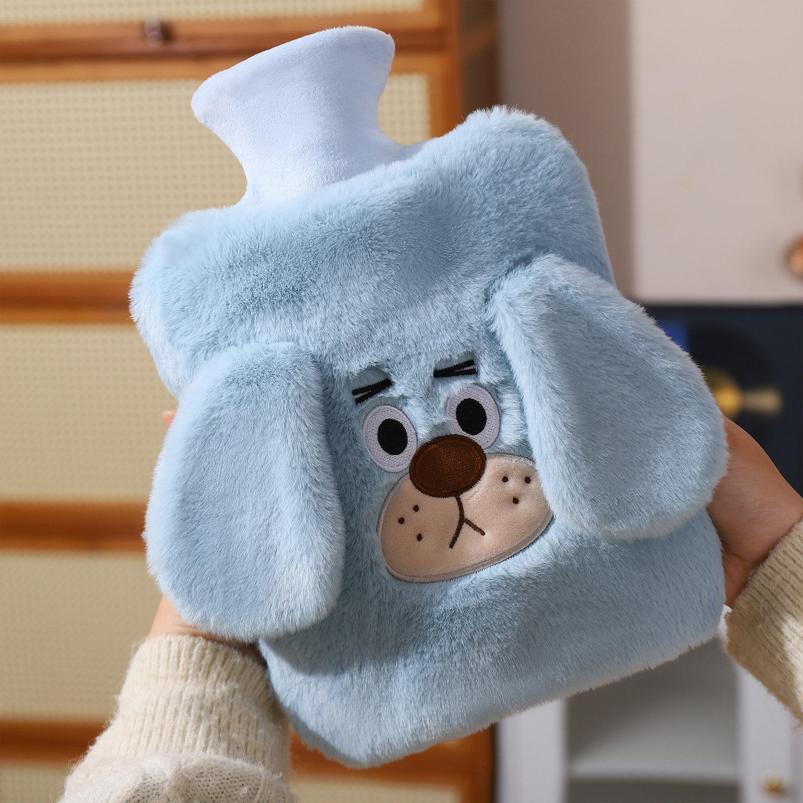 可爱小狗毛绒热水袋卡通造型保暖袋蓝色毛绒绒热水袋注水式冬季,居家日用,热水袋,淘宝优惠券,粉丝福利购,淘宝优惠卷