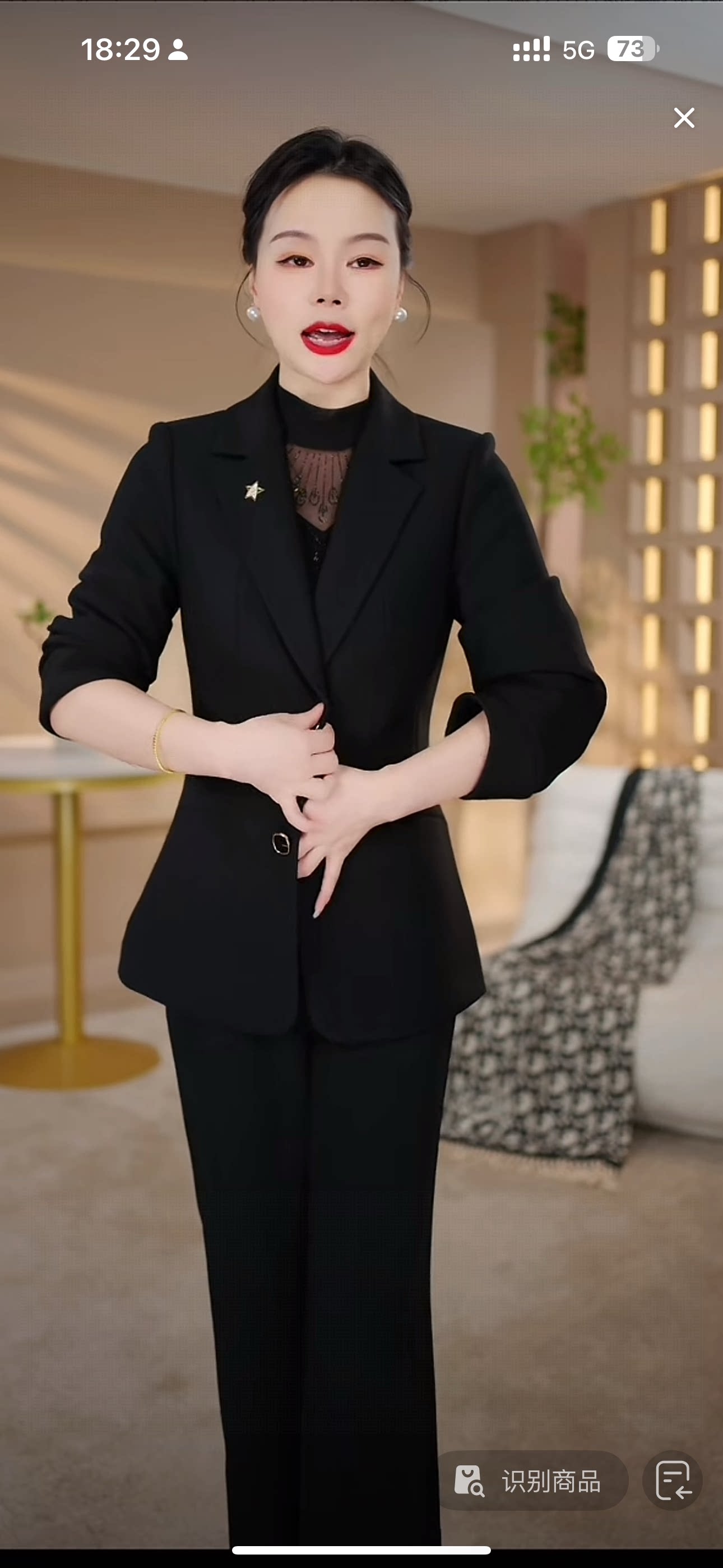 小西装外套女春秋2025年流行新款高级感欧货休闲妈妈职业西服套装