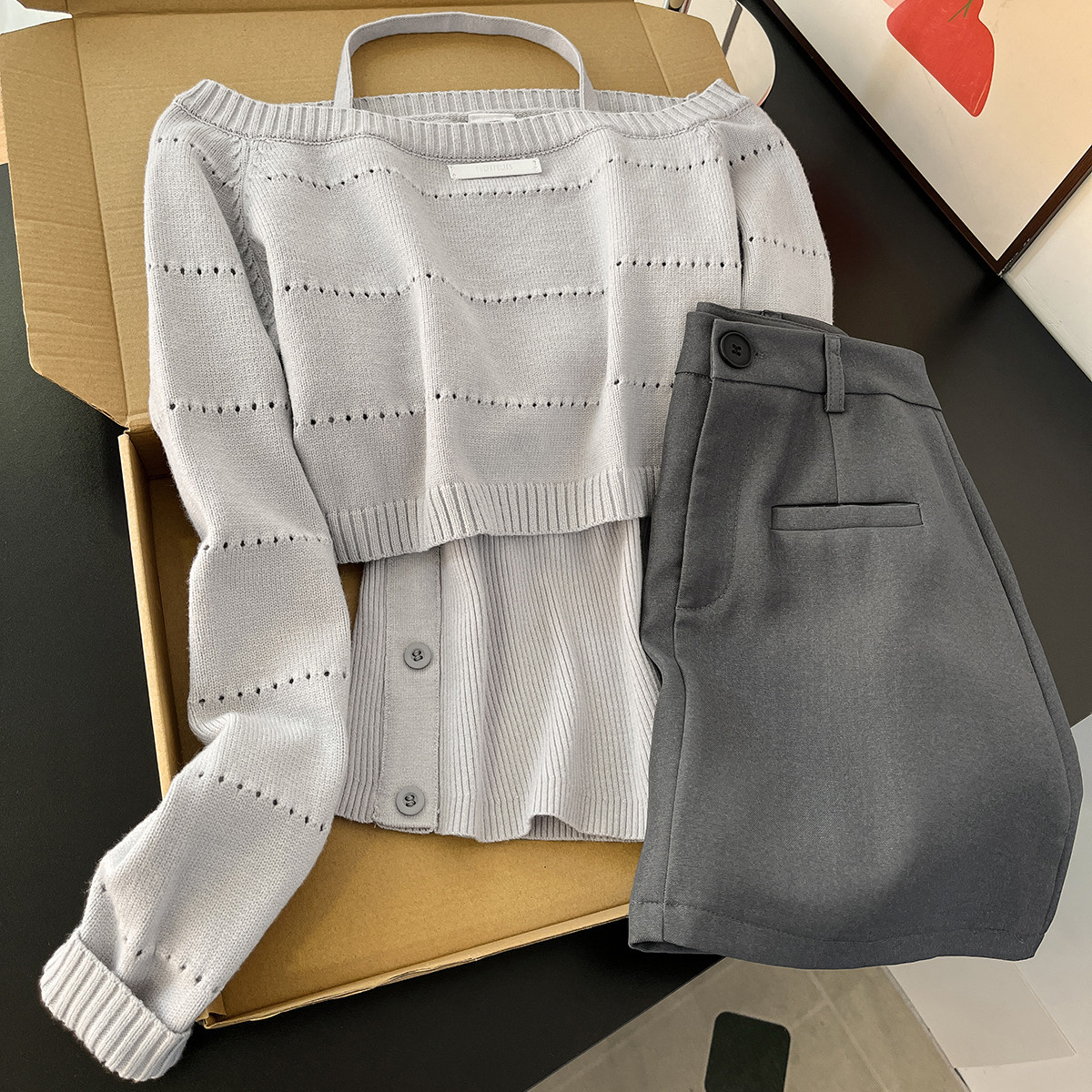 温柔姐感！高级小众不撞款套装短款针织上衣挂脖背心女半身短裙子