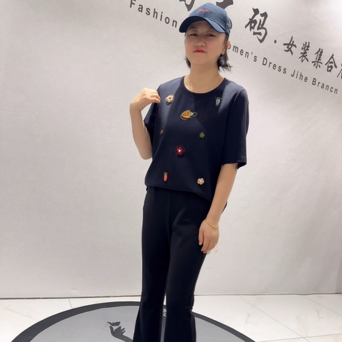 芮娜依莲年货春款大码打底衫短袖