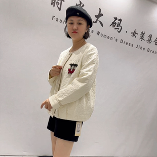 女装 减龄外套加大码 韩国面料拼接蛋白皮时尚 9652芮娜依莲初冬新品