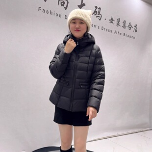 9058芮娜依莲冬季新款欧货羽绒服加大码女装胖妹妹显瘦减龄外套女