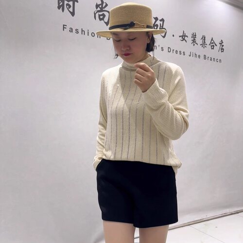 5142芮娜依莲冬季新款欧货打底衫加大码女装胖妹妹宽松显瘦气质衫