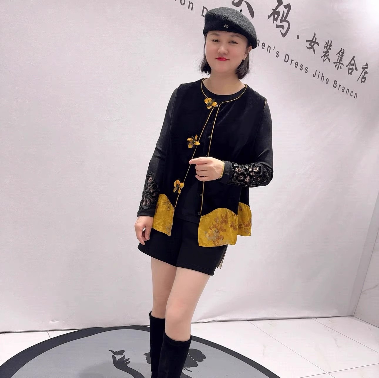 芮娜依莲年货新款大码国风马夹