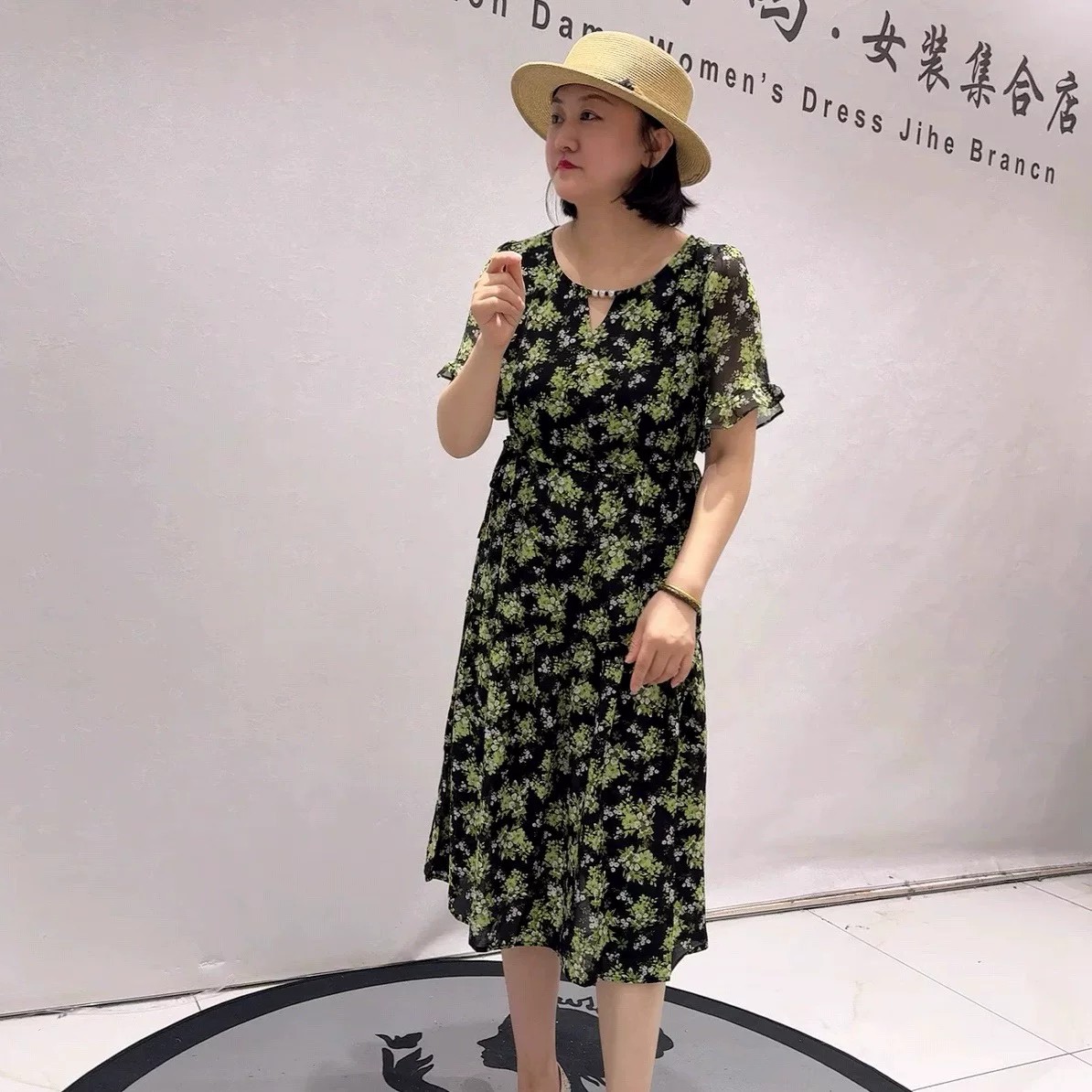 31185女权贵族夏季新款欧货连衣裙加大码女装胖妹妹显瘦气质花裙