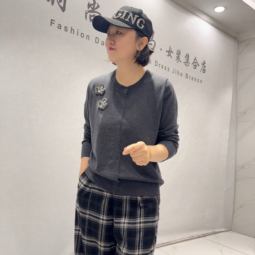 女权贵族秋冬新款大码针织衫开衫