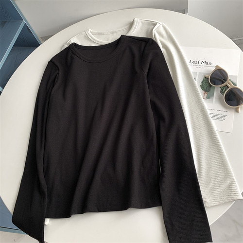 正肩坑条圆领长袖T恤女秋冬内搭显瘦纯色打底衫百搭体型上衣新款