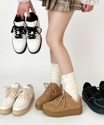 日系百搭厚底小白鞋女款2025新款春夏爆款轻便休闲运动鞋增高板鞋