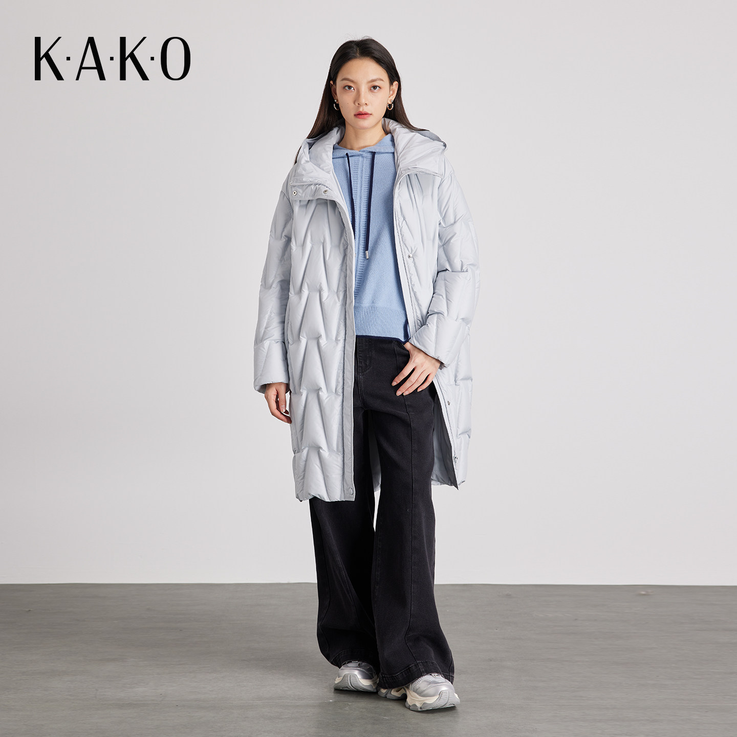 KAKO秋冬新品V型连帽茧型长款羽绒服白鸭绒保暖包容性54416912