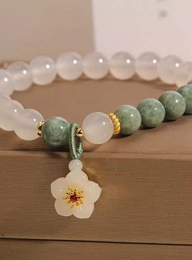 新中式小众轻奢复古白玉天然石水晶手链女ins森系花朵吊坠手串女