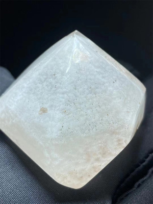 天然水晶包裹雪花幽灵金字塔山景石饰品手把玩桌面小摆件一物一图