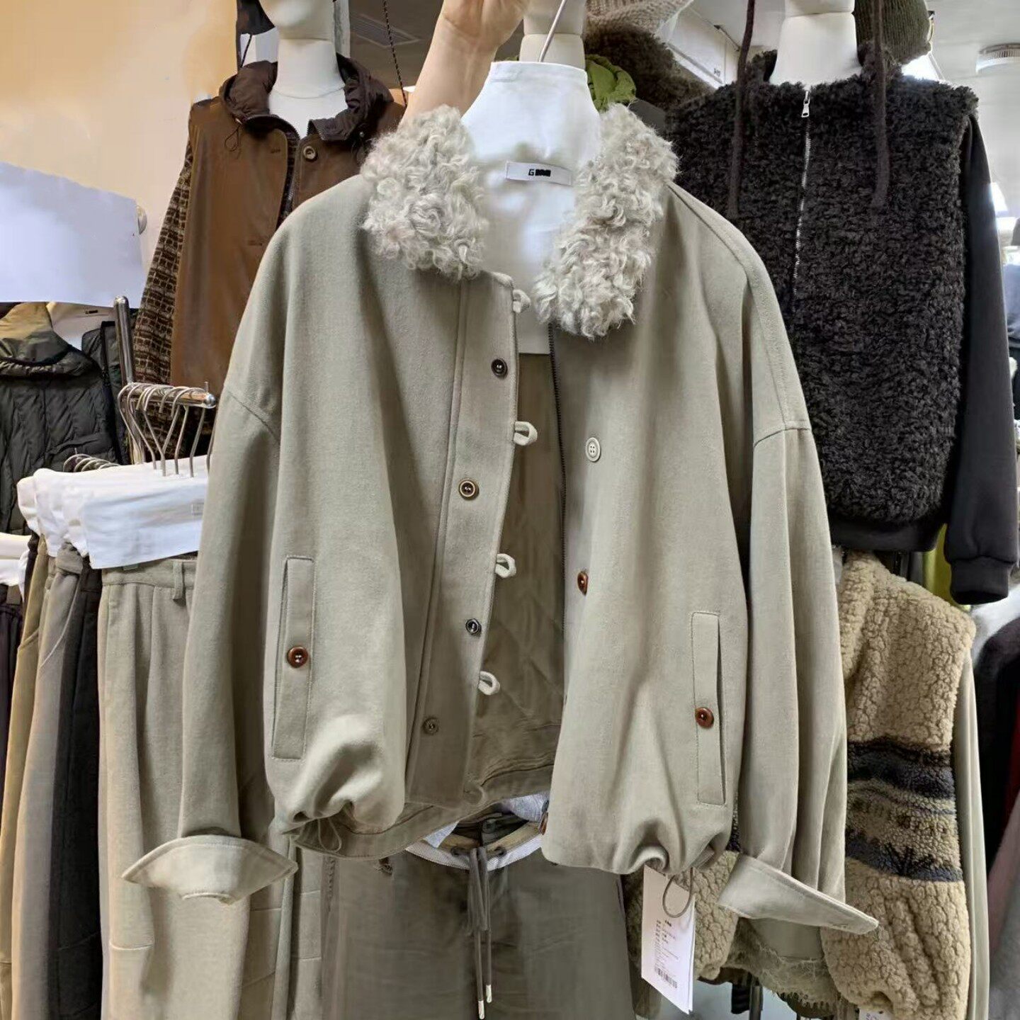 设计感纽扣夹棉保暖棉服外套上衣