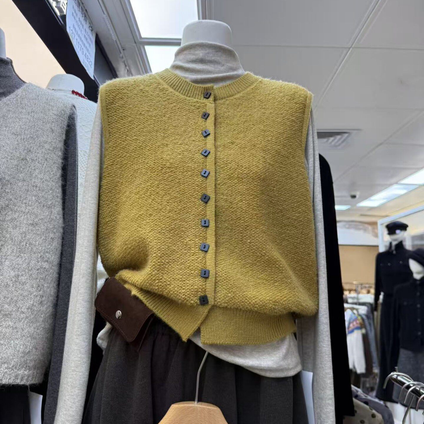 洋气针织马甲背心打底衫女两件套