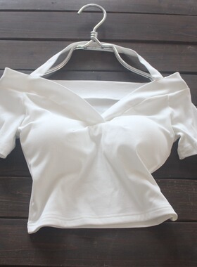 挂脖一字肩纯棉T恤短袖春夏季含胸垫露脐短款紧身性感甜辣妹上衣