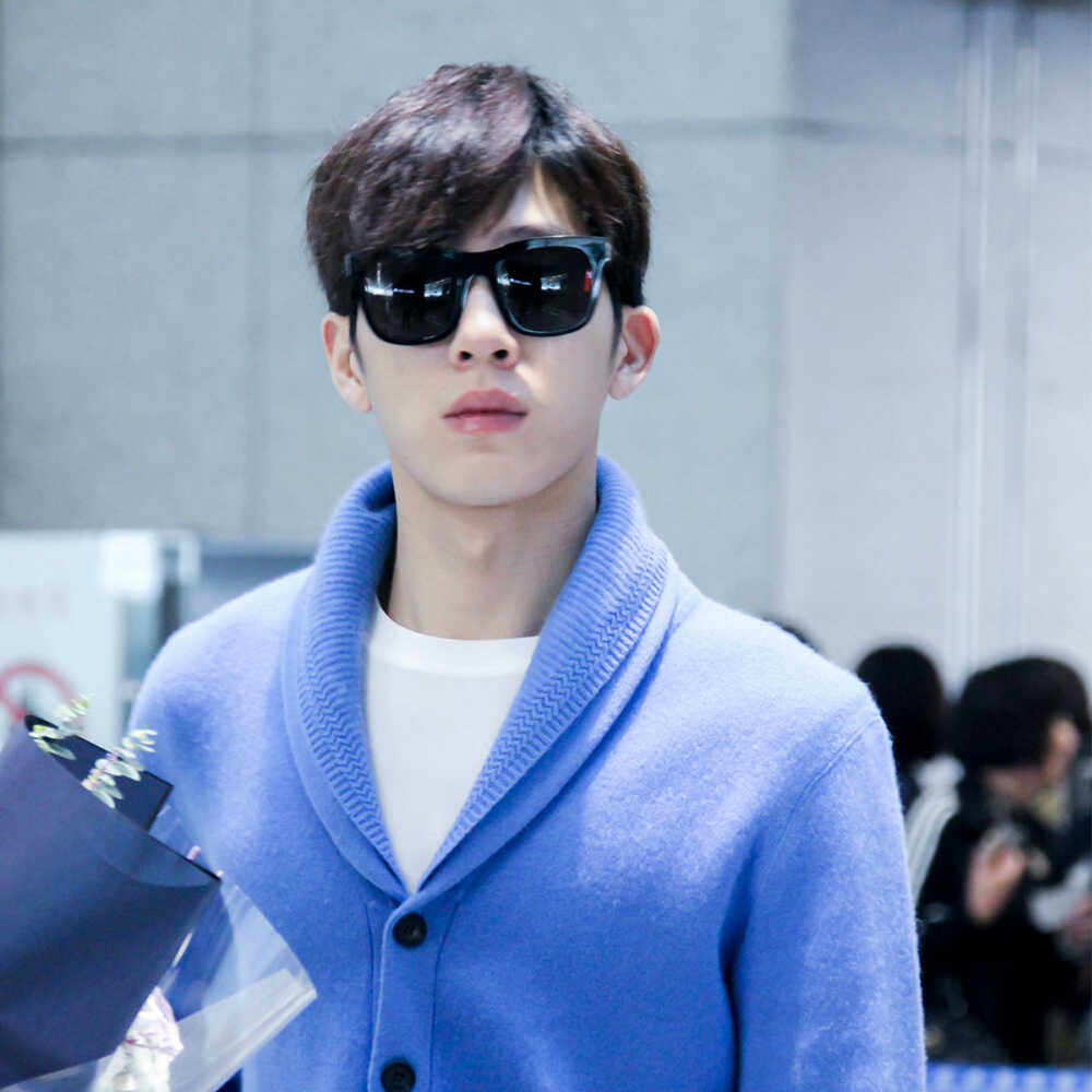 纯羊绒简约年轻人的羊绒衫冬款