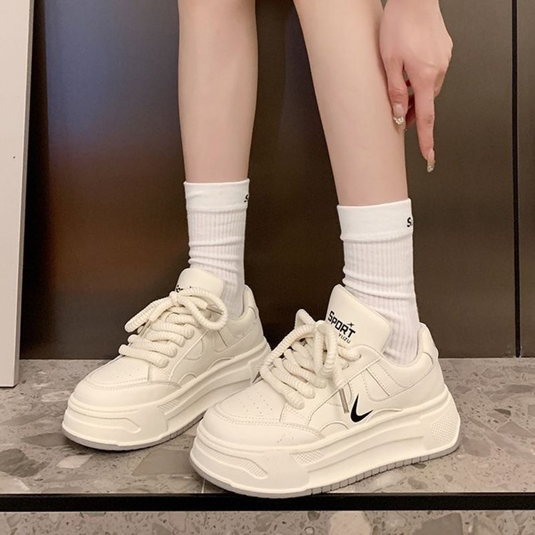 韩版厚底增高小白鞋女百搭板鞋