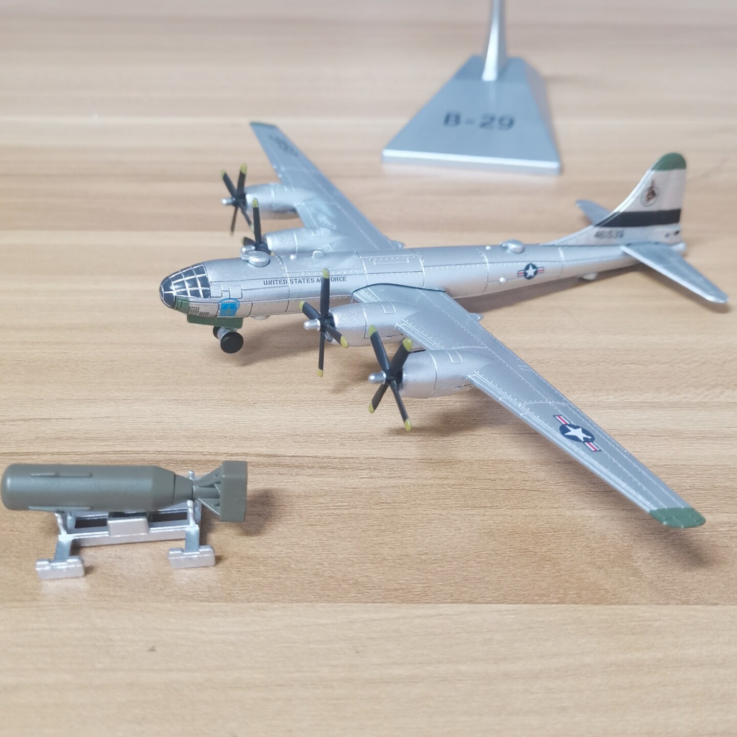 合金飞机B29运输机空中堡垒模型