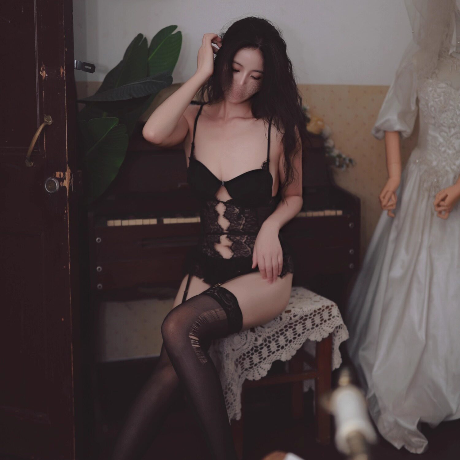 林和安：性感蕾丝透视连体衣女纯欲风辣妹修身显瘦包臀短裙连体衣