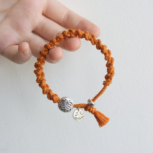 火爆小红书的【藏式】招福手绳