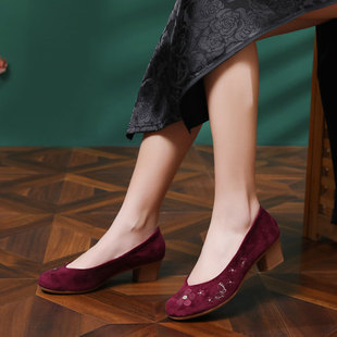 秋冬天新中式国风搭配旗袍的鞋子女复古百搭高跟紫色丝绒绣花鞋
