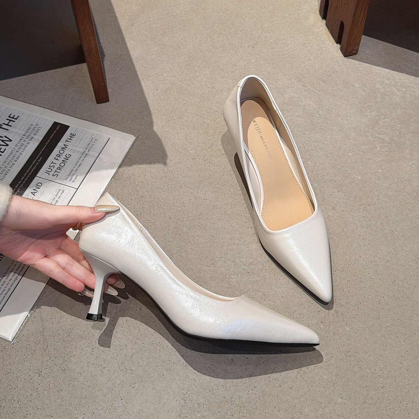 法式尖头高跟鞋女2026新款宴会气质细跟职业通勤不累脚软底单鞋