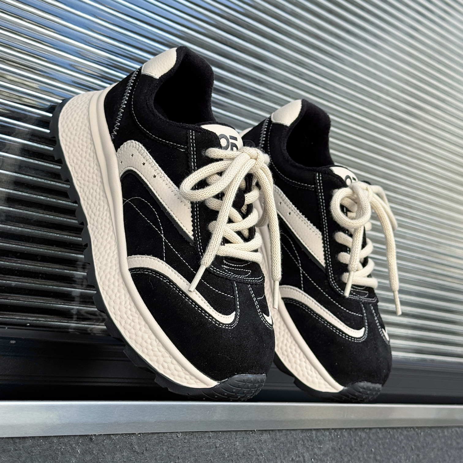 磨砂皮厚底阿甘鞋轻便跑步运动鞋