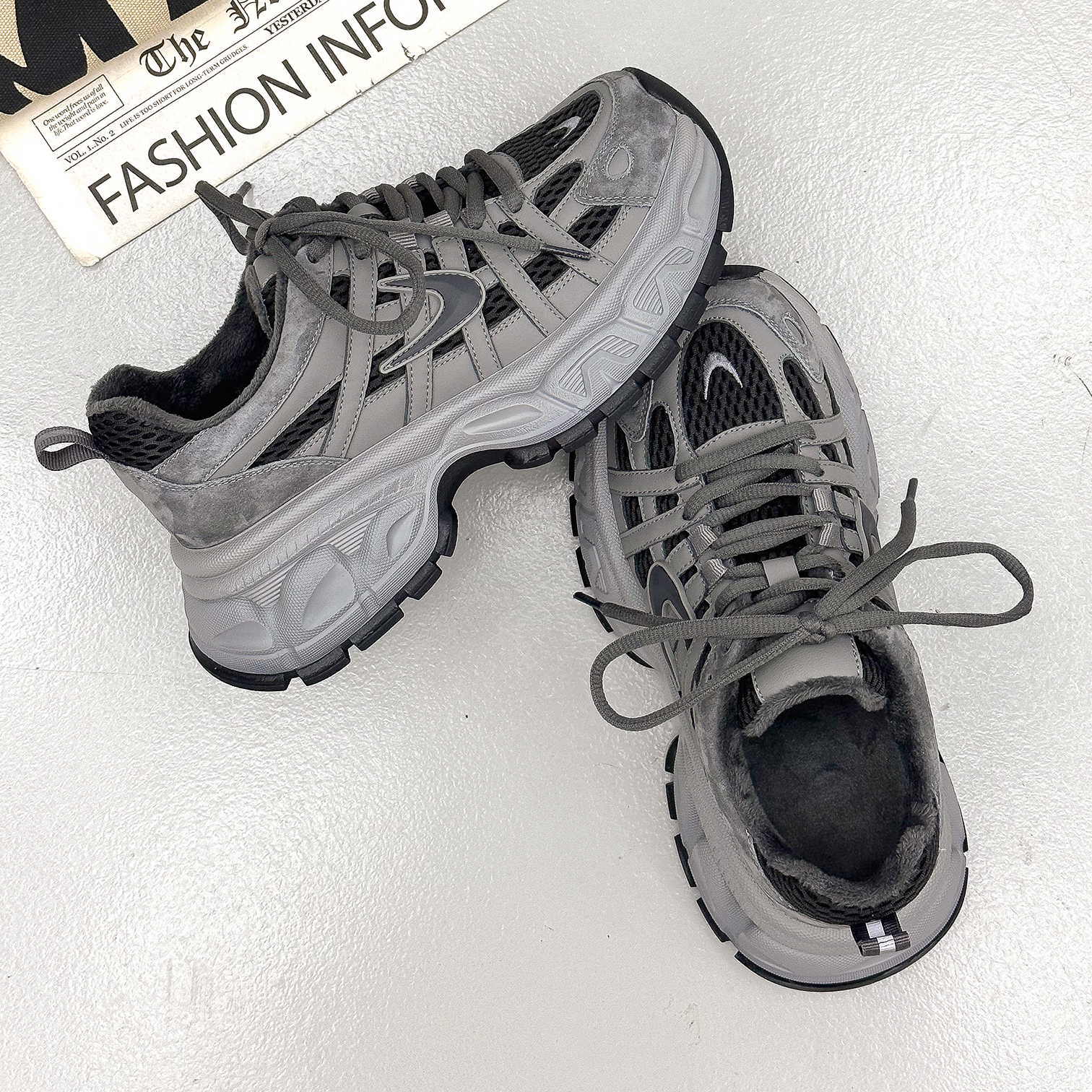 增高轻便软底时尚潮流运动休闲鞋