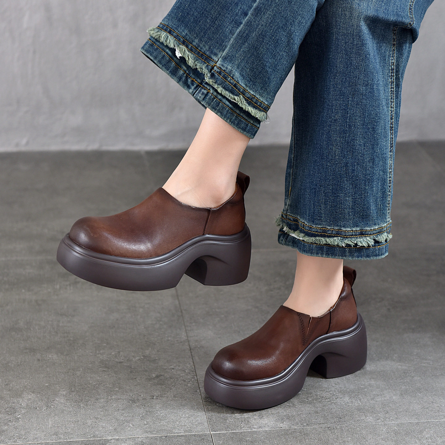 四月倾城真皮厚底单鞋女2026春夏新款复古简约粗高跟一脚蹬乐福鞋,女鞋,深口单鞋,淘宝优惠券,粉丝福利购,淘宝优惠卷