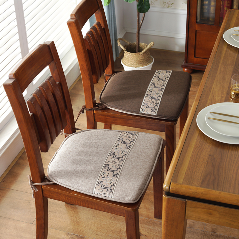 木のテーブルクッション厚い座布団滑り止めシート冬の家庭用椅子クッションはベンチクッションをカスタマイズできます。