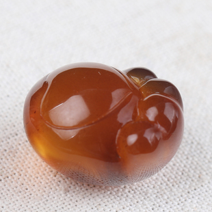 天然缅甸琥珀万福珠宝妖花溶洞根蜡白根猫爪吊坠象征着保护和平安