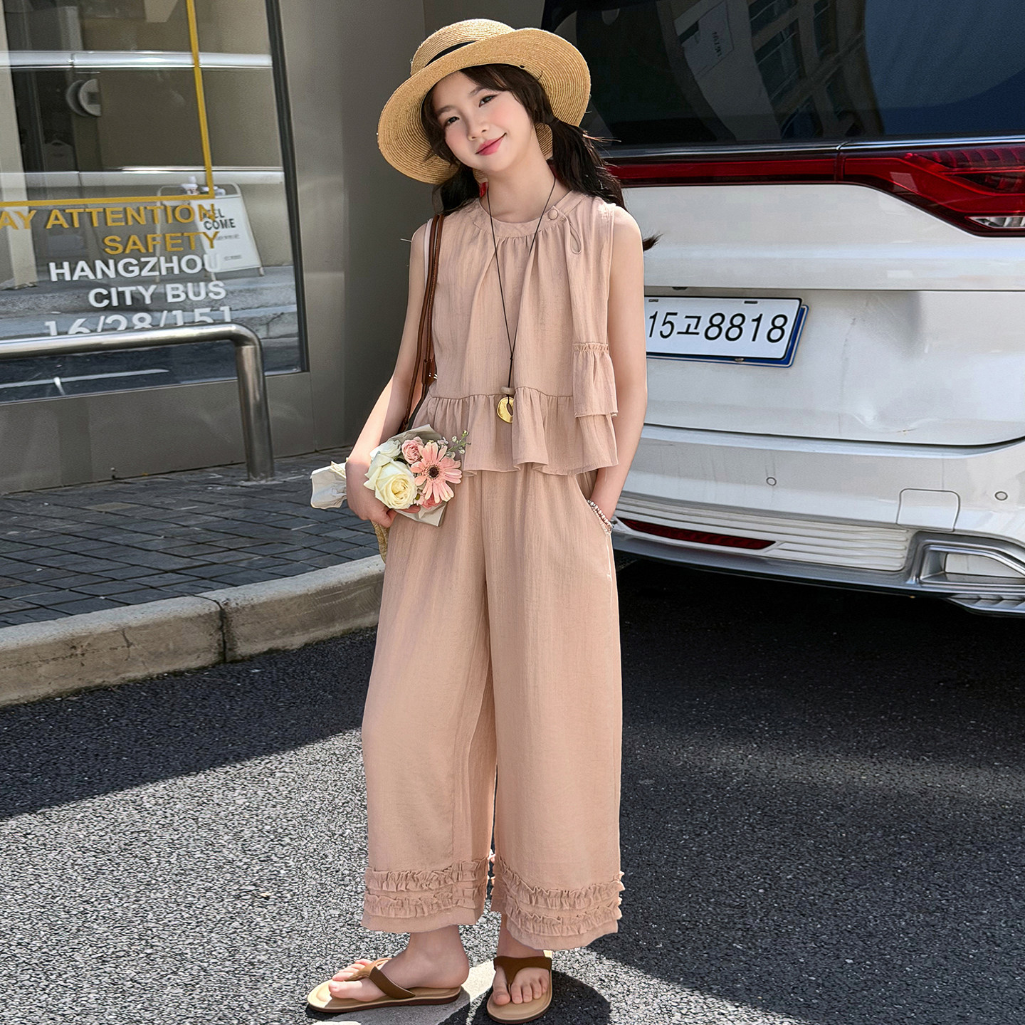 女童棉麻套装夏季新款洋气中大童无袖荷叶边上衣九分阔腿裤两件套