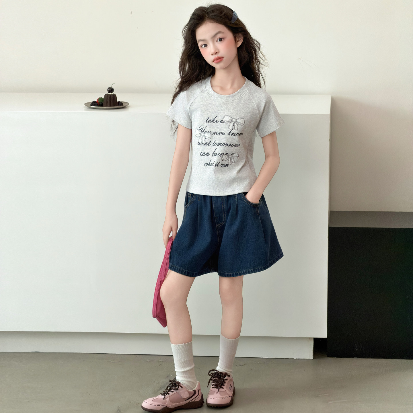 女童短袖牛仔短裤套装夏季新款大童字母印花T恤洋气5分裙裤两件套