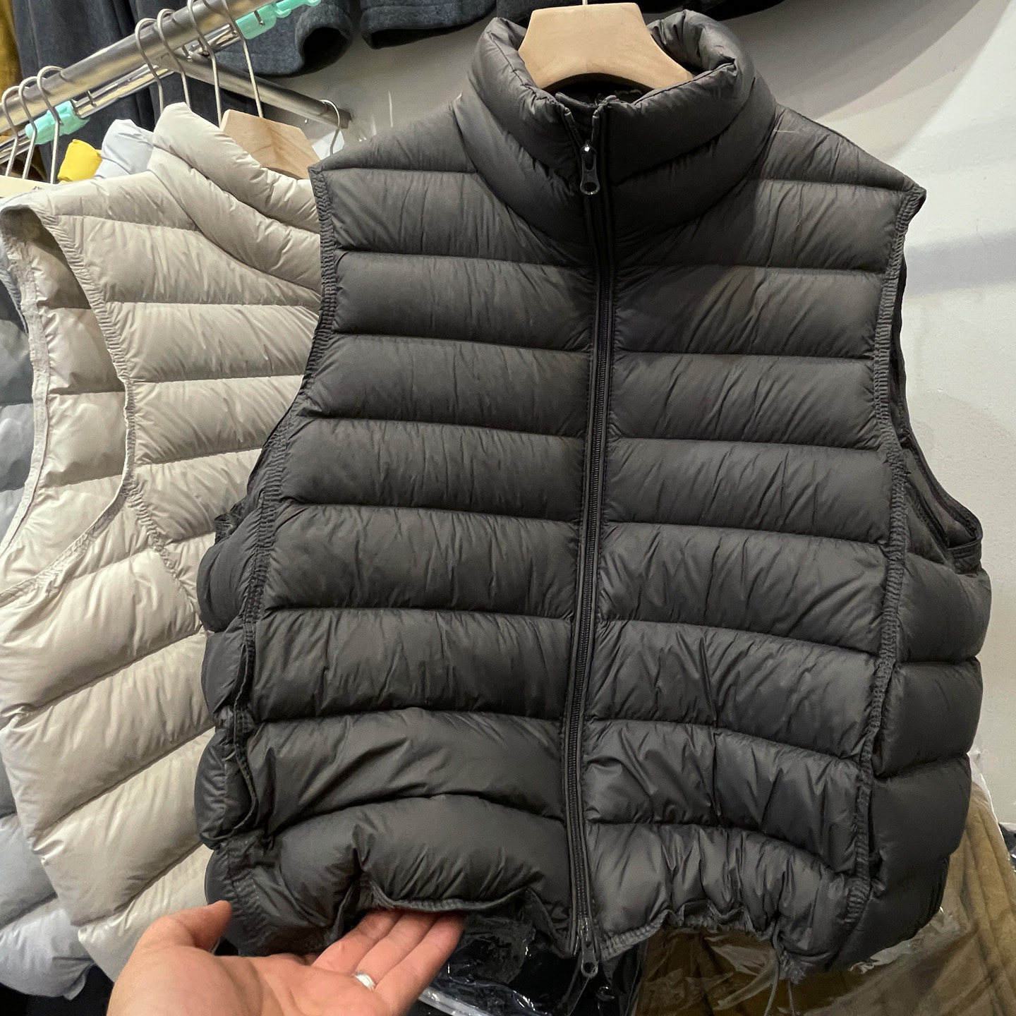 90白鸭绒立领龟背排骨羽绒马甲女2025秋冬韩系休闲无袖坎肩外套潮