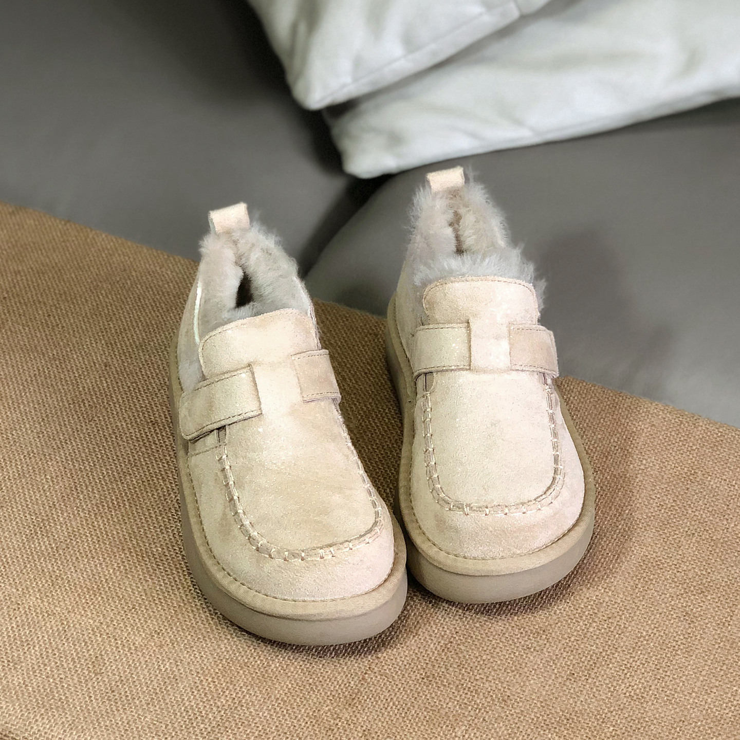 女士加绒休闲鞋纯羊毛冬季保暖鞋